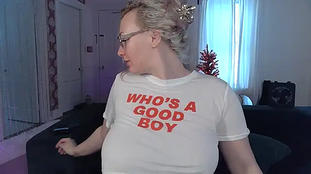 ashleyblaydex online show from December 3, 8:08 pm