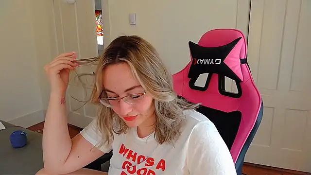 ashleyblaydex online show from March 28, 6:53 pm