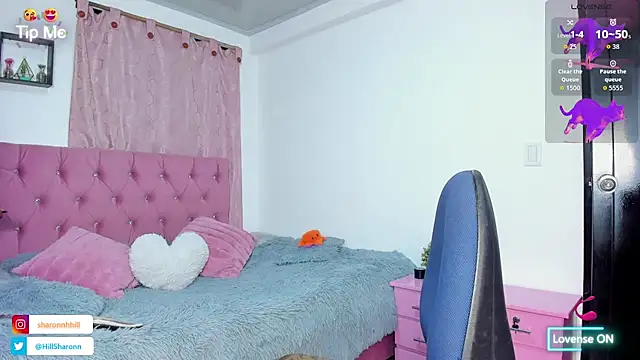 sharon hill online show from October 6, 11:38 pm