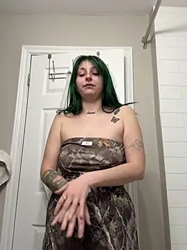 itsbabydashh online show from April 23, 1:46 pm