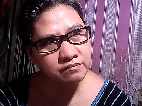 sweetsosie18 online show from October 6, 9:10 am