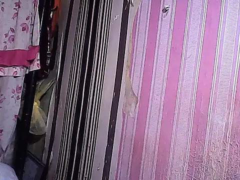 Snapshot of sweetsosie18 chatting on November 29, 6:57 am sweetsosie18 online show from November 29, 6:57 am