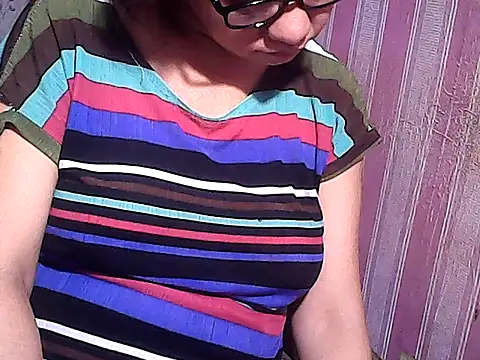 Snapshot of sweetsosie18 chatting on November 26, 5:35 pm sweetsosie18 online show from November 26, 5:35 pm