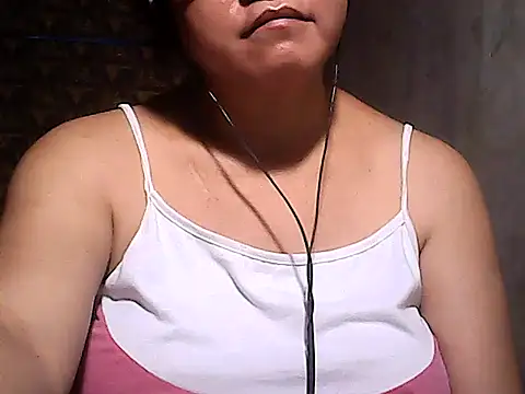 sweetsosie18 online show from February 22, 8:17 am