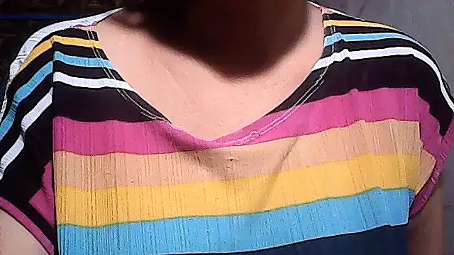 sweetsosie18 online show from April 15, 6:45 pm