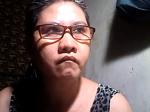 sweetsosie18 online show from May 31, 9:04 pm