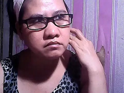 sweetsosie18 online show from October 11, 7:20 am
