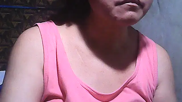 sweetsosie18 online show from April 13, 11:47 am