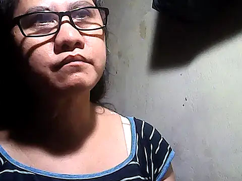 sweetsosie18 online show from December 23, 6:45 am