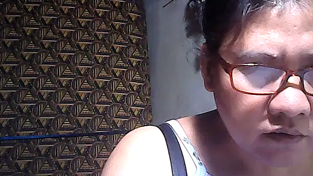 sweetsosie18 online show from April 5, 5:47 am