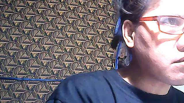 sweetsosie18 online show from April 1, 1:52 pm