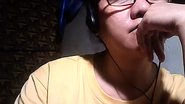 sweetsosie18 online show from March 14, 5:57 am