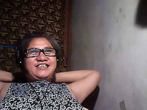 sweetsosie18 online show from January 11, 6:15 pm