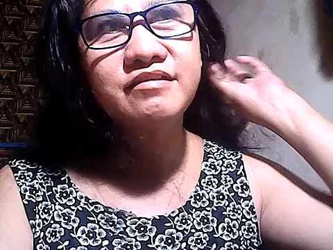 Snapshot of sweetsosie18 chatting on July 2, 1:17 am sweetsosie18 online show from July 2, 1:17 am