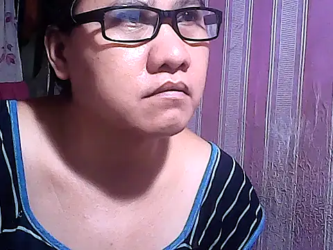 sweetsosie18 online show from October 14, 4:13 am