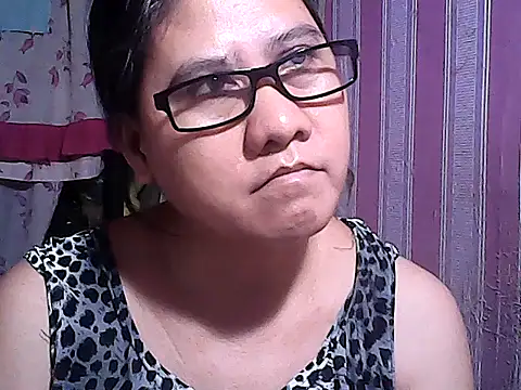 Snapshot of sweetsosie18 chatting on October 27, 5:30 am sweetsosie18 online show from October 27, 5:30 am