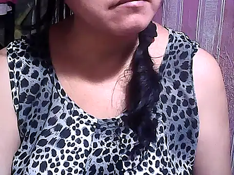 Snapshot of sweetsosie18 chatting on November 14, 7:12 am sweetsosie18 online show from November 14, 7:12 am