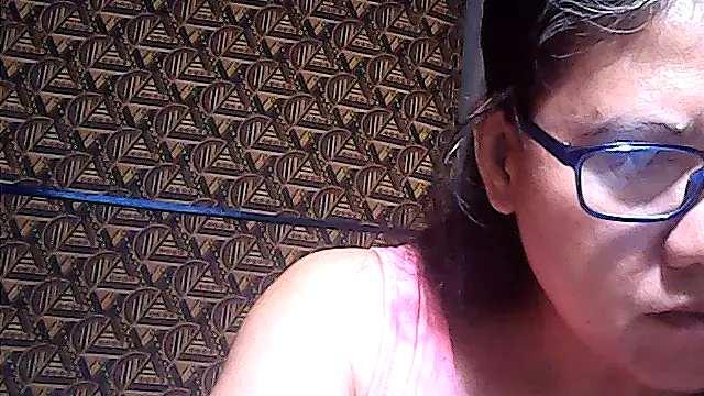 Snapshot of sweetsosie18 chatting on June 30, 6:24 am sweetsosie18 online show from June 30, 6:24 am