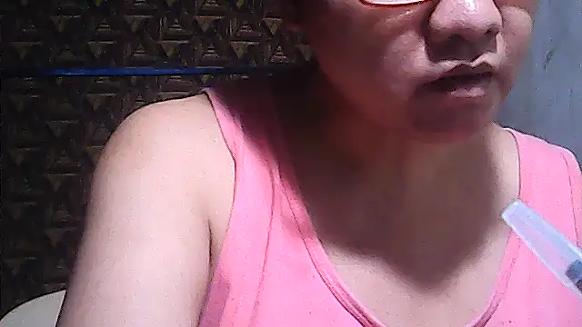 sweetsosie18 online show from April 30, 6:26 pm
