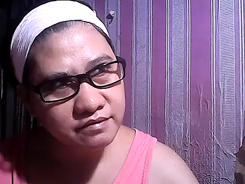 sweetsosie18 online show from October 1, 4:00 pm
