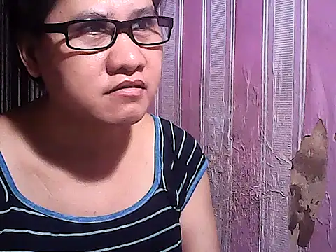sweetsosie18 online show from October 16, 11:24 pm
