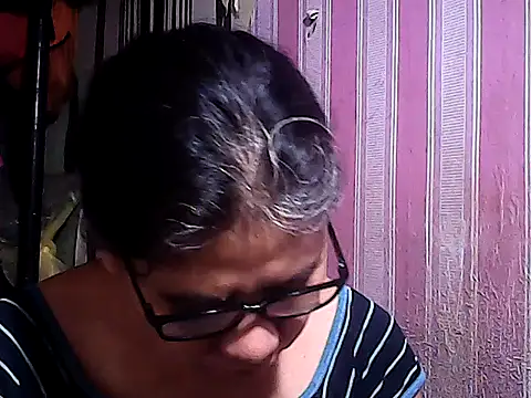 Snapshot of sweetsosie18 chatting on November 22, 6:56 am sweetsosie18 online show from November 22, 6:56 am