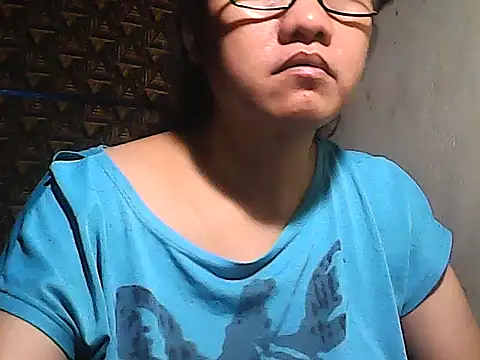 sweetsosie18 online show from December 20, 5:43 am