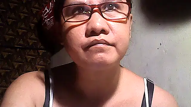 sweetsosie18 online show from May 13, 4:08 am