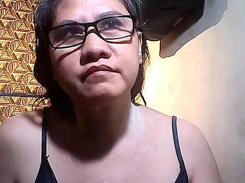 sweetsosie18 online show from December 20, 6:33 pm