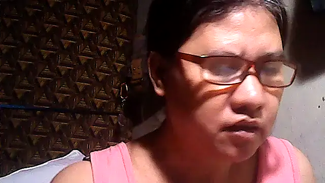 sweetsosie18 online show from April 29, 3:21 am