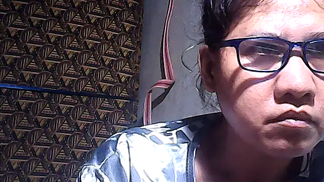 Snapshot of sweetsosie18 chatting on July 5, 10:27 pm sweetsosie18 online show from July 5, 10:27 pm