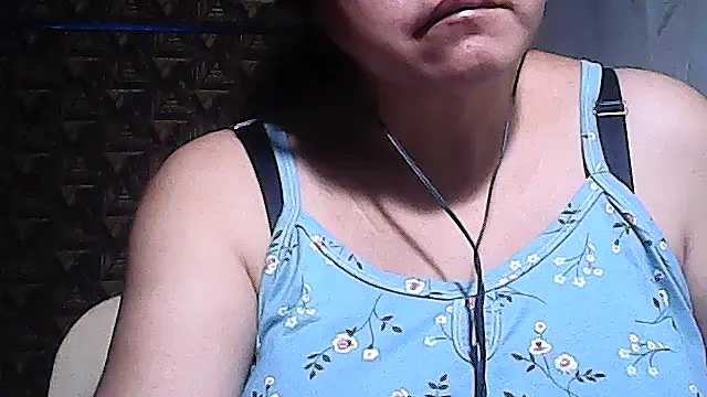 sweetsosie18 online show from March 13, 5:51 pm