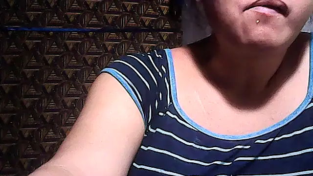 sweetsosie18 online show from March 24, 2:17 pm