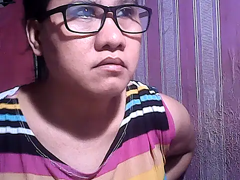 Snapshot of sweetsosie18 chatting on October 31, 8:55 am sweetsosie18 online show from October 31, 8:55 am