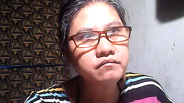 Snapshot of sweetsosie18 chatting on July 15, 1:56 am sweetsosie18 online show from July 15, 1:56 am