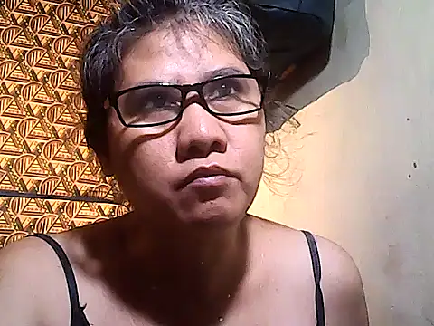 sweetsosie18 online show from December 21, 7:54 am