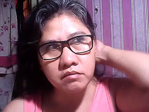 Snapshot of sweetsosie18 chatting on November 5, 8:45 pm sweetsosie18 online show from November 5, 8:45 pm