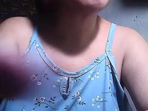 sweetsosie18 online show from May 15, 10:57 am