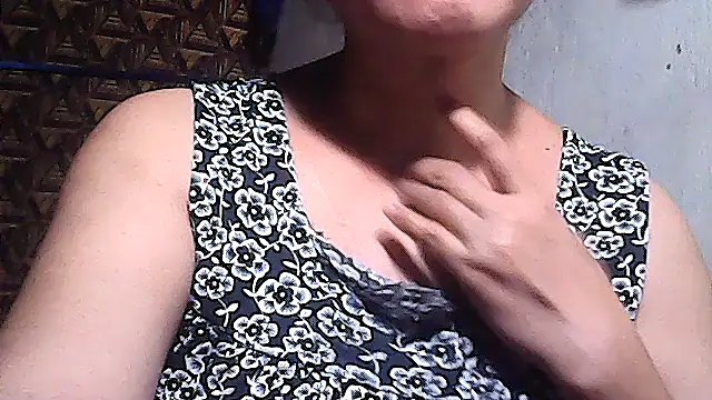 sweetsosie18 online show from March 31, 9:11 am