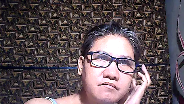 Snapshot of sweetsosie18 chatting on July 4, 12:17 am sweetsosie18 online show from July 4, 12:17 am