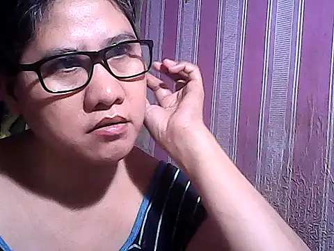 Snapshot of sweetsosie18 chatting on November 14, 7:17 pm sweetsosie18 online show from November 14, 7:17 pm