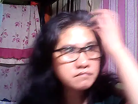 Snapshot of sweetsosie18 chatting on November 26, 12:32 am sweetsosie18 online show from November 26, 12:32 am