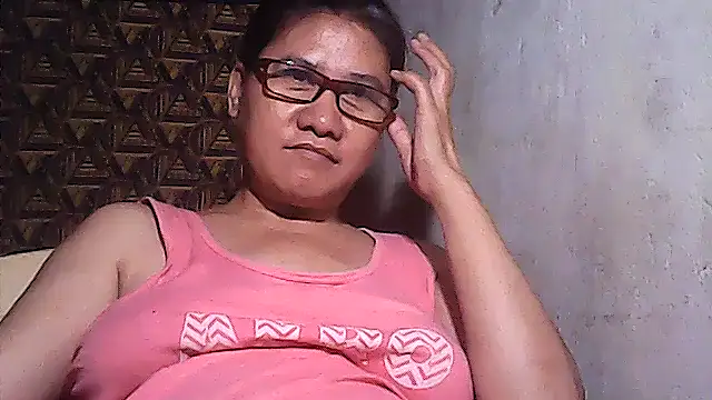 sweetsosie18 online show from March 21, 8:35 pm