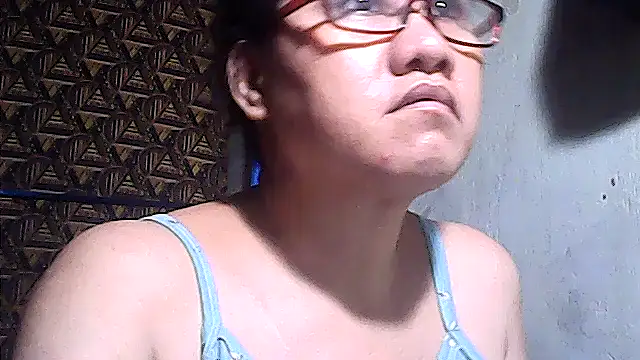 sweetsosie18 online show from April 10, 7:43 pm