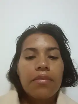 roxanamariahills  online show from April 27, 3:32 pm