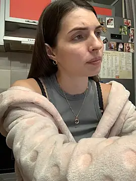 SeducingYoghourt online show from January 13, 4:08 pm