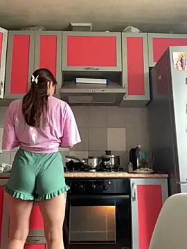SeducingYoghourt online show from March 30, 12:28 pm