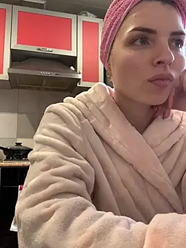 SeducingYoghourt online show from January 16, 1:15 pm