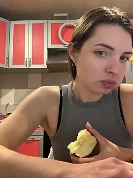 SeducingYoghourt online show from February 11, 5:02 pm