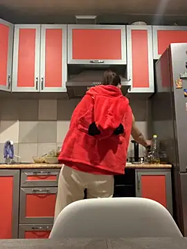 SeducingYoghourt online show from October 31, 3:30 pm